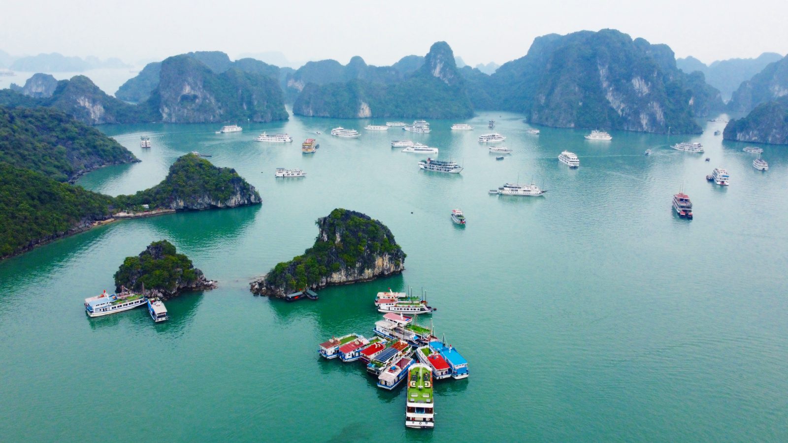Halong Bay (landscape)